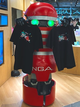 「アイテム（Tシャツ/カットソー）」を使った、TENGAロボさん（メンズ・180cm）の秋コーディネート