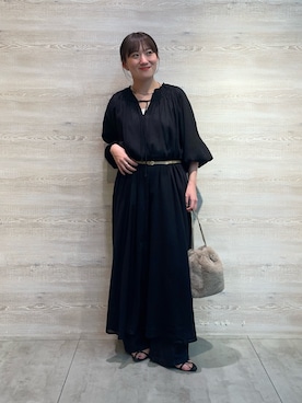 「Jena espace merveilleux(ジェナ エスパスメルヴェイユ)の〈8/15インスタライブご紹介アイテム〉ネックリボンワンピース(ワンピース、ブラック系)」を使った、jenashimoさん(レディース・156cm)の秋コーディネート