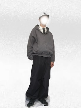 「アイテム（カーゴパンツ）」を使った、Tomoyaさん（メンズ・180cm）の冬コーディネート