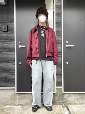 「COS（コス）のアイテム」を使った、Tomoyaさん（メンズ・180cm）の春コーディネート