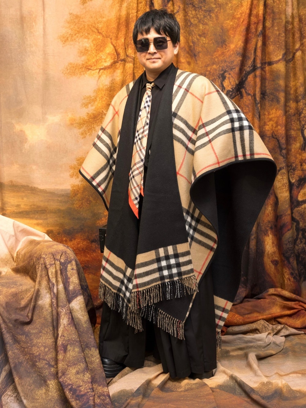 YVES_GRANDIR｜BURBERRYのポンチョを使ったコーディネート - WEAR