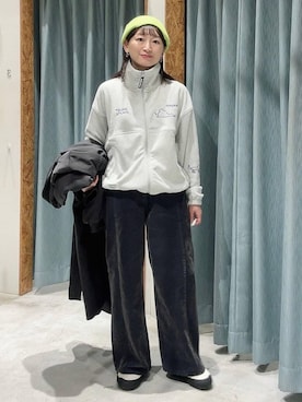 「アイテム（その他トップス）」を使った、ばーいな。さん（レディース・161cm）の冬コーディネート