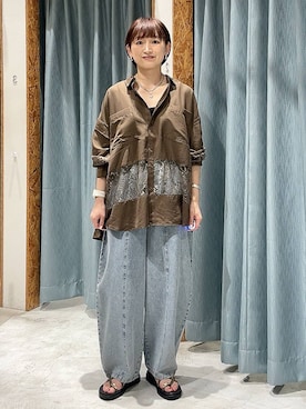 「LEPSIM（レプシィム）の部分レース切り替え長袖シャツ　1023553（シャツ/ブラウス、ブラウン系）」を使った、ばーいな。さん（レディース・161cm）の夏コーディネート