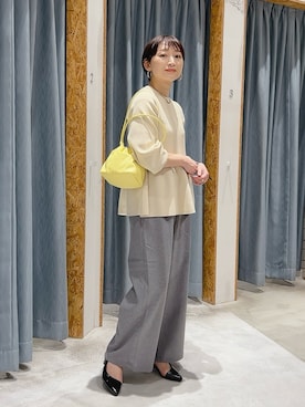 「ぺプラムトップス」｜「アイテム（スラックス）」を使った、ばーいな。さん（レディース・161cm）の春コーディネート