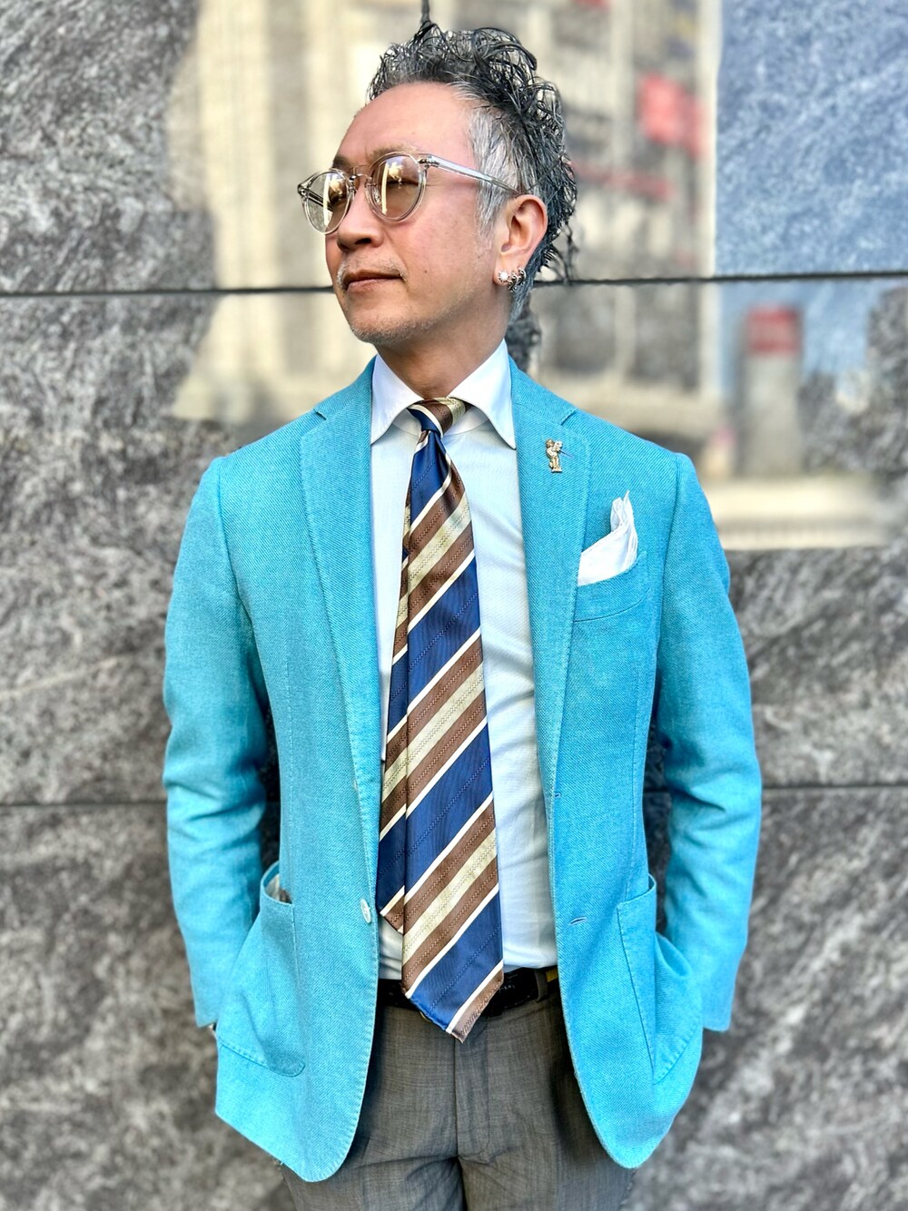 「きれいめカジュアル、大人コーデ、夏コーデ、大人カジュアル、オトナカジュアル」｜「OLIVER PEOPLESのアイテム（サングラス、グレー系）」を使った、pipimarさん（メンズ・170cm）の春コーディネートの1枚目の写真