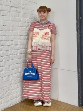 「HELLO.SANFRANCISCO（ハローサンフランシスコ）の【HELLO.SANFRANCISCO】マルチウェイフリル付ボーダーワンピ（ワンピース、レッド系）」を使った、ひまさん（レディース・153cm）の夏コーディネート