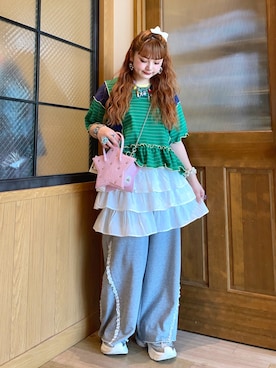 「HELLO.SANFRANCISCO（ハローサンフランシスコ）の【HELLO.SANFRANCISCO】フリルリメイクトップス（Tシャツ/カットソー、グリーン系）」を使った、ひまさん（レディース・153cm）の夏コーディネート