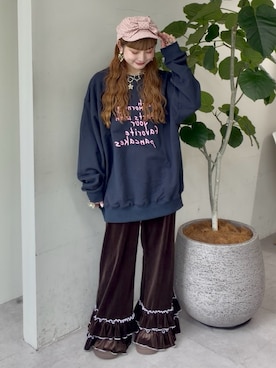 「CIAOPANIC TYPY（チャオパニックティピー）の【ZOZO限定】【UNISEX】フリーハンドメッセージスウェット（スウェット、ブルー系）」を使った、ひまさん（レディース・153cm）の秋コーディネート