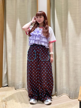 「HELLO.SANFRANCISCO（ハローサンフランシスコ）の【HELLO.SANFRANCISCO/ハローサンフランシスコ】ドット柄フリルポケットボリュームパンツ（スウェットパンツ、ブラウン系）」を使った、ひまさん（レディース・153cm）の夏コーディネート