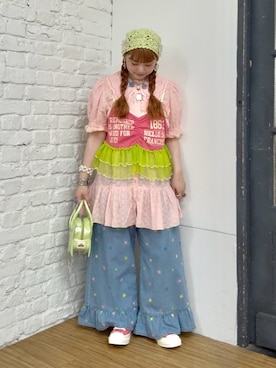「HELLO.SANFRANCISCO（ハローサンフランシスコ）の【HELLO.SANFRANCISCO】プリントロゴチュールキャミビスチェ（キャミソール、ピンク系）」を使った、ひまさん（レディース・153cm）の夏コーディネート
