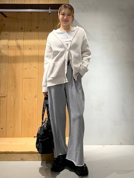 「PAGEBOY（ページボーイ）のサイドタックルーズウラケパンツ/イージーパンツ【4color・2size】（スウェットパンツ）」を使った、hIkarIさん（レディース・168cm）の秋コーディネート