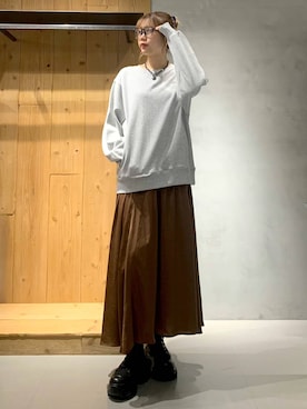 「PBLIM（ページボーイリム）のアイテム（Tシャツ/カットソー）」を使った、hIkarIさん（レディース・168cm）の秋コーディネート