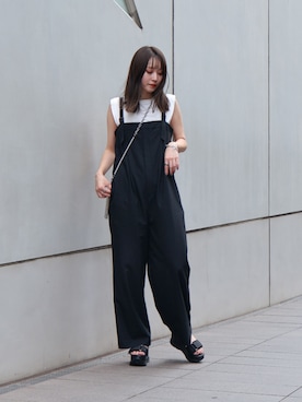 「EVOL（イーボル）のアイテム（PC・スマホグッズ/家電）」を使った、千葉さん（レディース・162cm）の夏コーディネート