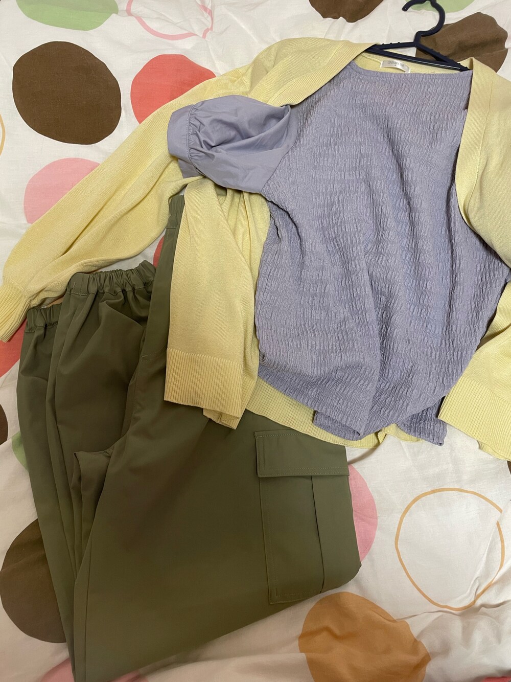 「カジュアルコーデ、おしゃれさんと繋がりたい、春服コーデ、いいね、save、フォローお願いします🤑、プチプラ、プチプラコーデ、低身長、低身長コーデ」｜「Honeysのアイテム（カーディガン/ボレロ、イエロー系）」を使った、konomiiさん（レディース・153cm）の春コーディネートの1枚目の写真