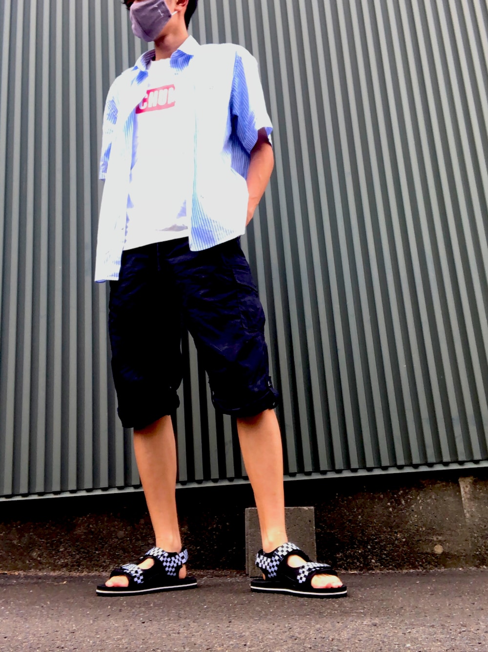 「夏コーデ、シンブルコーデ、シャツコーデ、ハーフパンツ、Tシャツ、サンダル、相互フォロー、フォローミー」｜Hiiragiさん（メンズ・180cm）の夏コーディネートの1枚目の写真