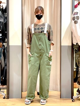 「AVIREX（アヴィレックス）のアイテム（サロペット/オーバーオール）」を使った、tomocoroさん（レディース・166cm）の夏コーディネート