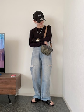 「アイテム（ボディバッグ/ウエストポーチ、グリーン系）」を使った、massssさん（レディース・152cm）の春コーディネート