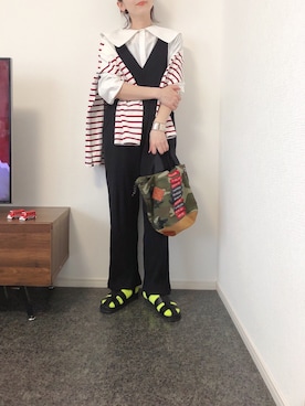 「UNIQLO（ユニクロ）のアイテム（サロペット/オーバーオール）」を使った、massssさん（レディース・152cm）の春コーディネート