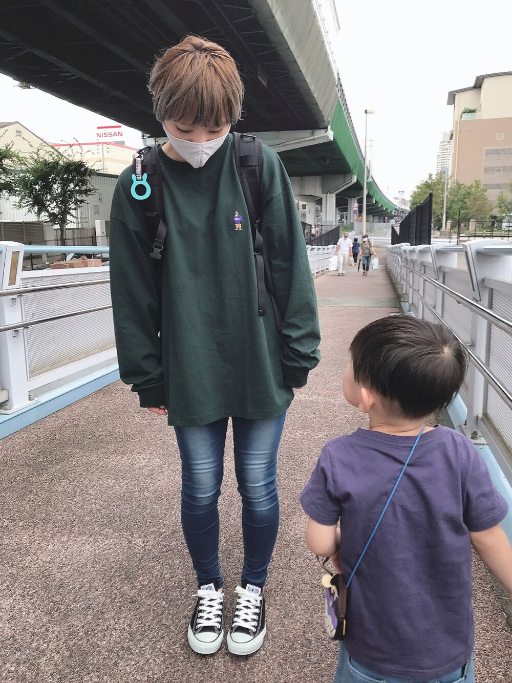 「シンプル、カジュアルコーデ、コンバース、BEN DAVIS」｜「BEN DAVISのアイテム（Tシャツ/カットソー、グリーン系）」を使った、akimaruさん（レディース・160cm）の夏コーディネートの1枚目の写真