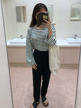 𝑚𝑜𝑒さんのコーディネート