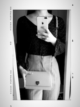 𝑚𝑜𝑒さんのコーディネート