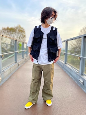 「AVIREX（アヴィレックス）のアイテム（スリッポン）」を使った、SHINさん（メンズ・176cm）の春コーディネート