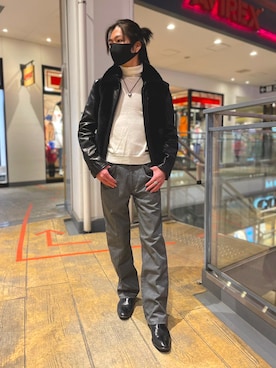 「ワークパンツ」｜「アイテム（ライダースジャケット）」を使った、SHINさん（メンズ・176cm）の冬コーディネート