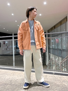「AVIREX（アヴィレックス）のアイテム（スリッポン）」を使った、SHINさん（メンズ・176cm）の冬コーディネート