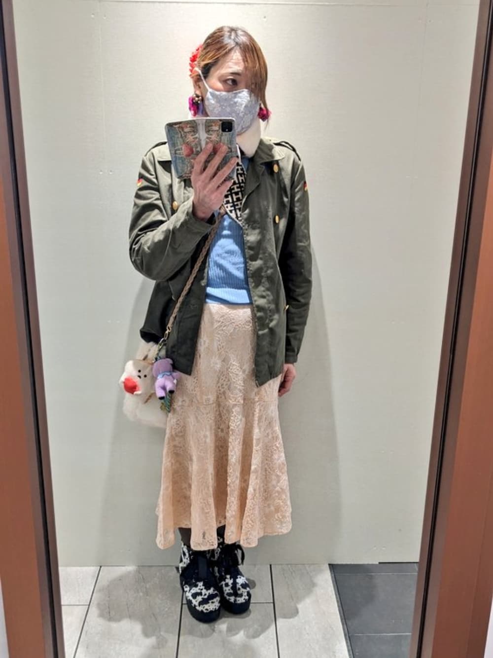 「ミリタリー、休日スタイル、お出かけコーデ、カジュアル、LGBT、MTF」｜「NICE CLAUPのアイテム（スカート、ピンク系）」を使った、ななお(七緒)さん（レディース・169cm）の冬コーディネートの1枚目の写真