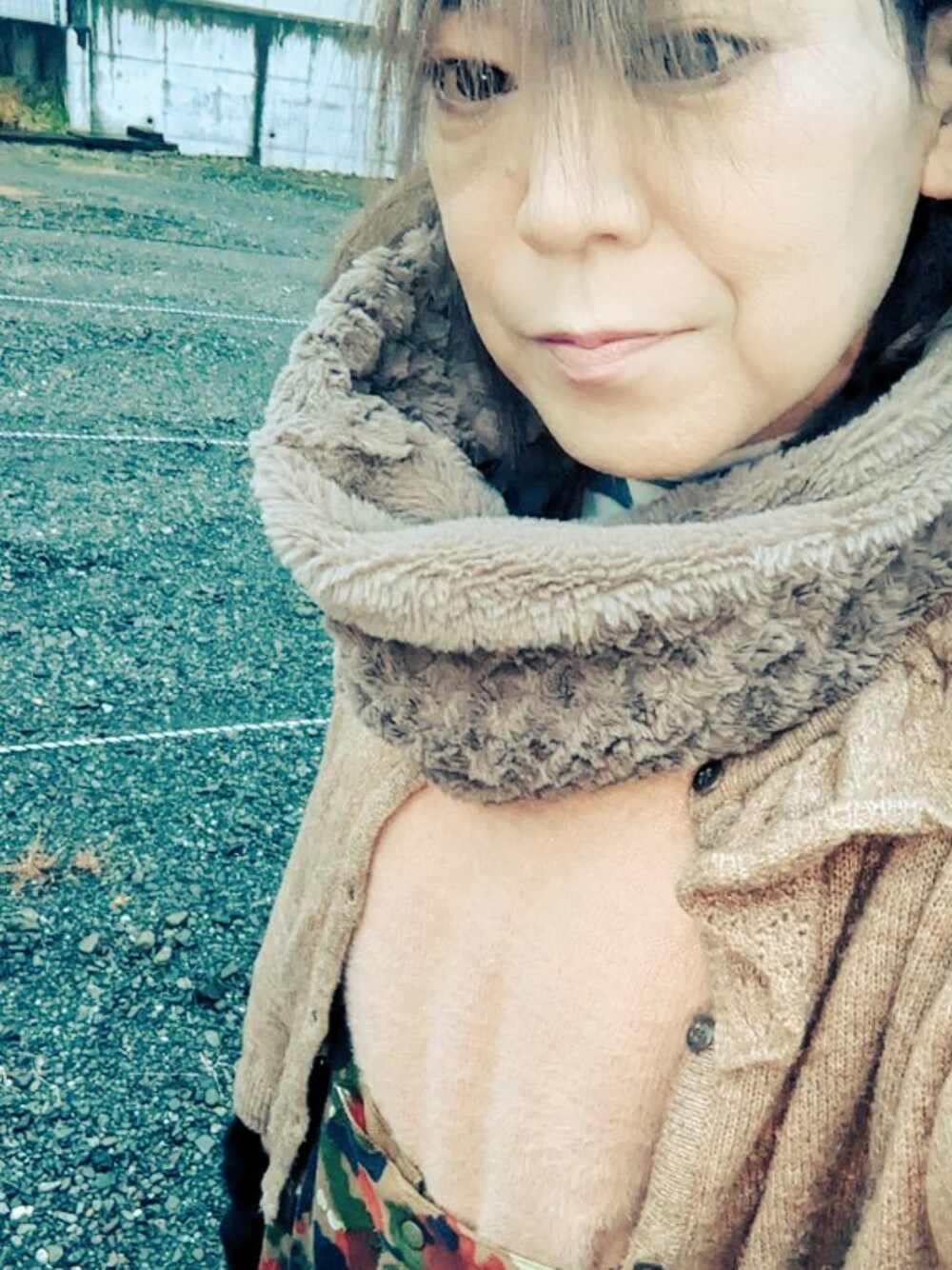 「#今日のコーデ、ミリタリー、LGBT、MTF、トランスジェンダー」｜「Samansa Mos2のアイテム（カーディガン/ボレロ、ブラウン系）」を使った、ななお(七緒)さん（レディース・169cm）の冬コーディネートの1枚目の写真