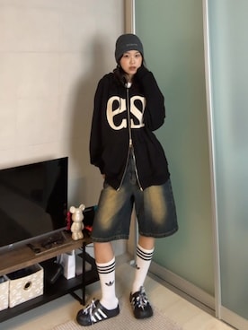 「アイテム（ニットキャップ/ビーニー）」を使った、ながいゆなさん（レディース・160cm）の秋コーディネート