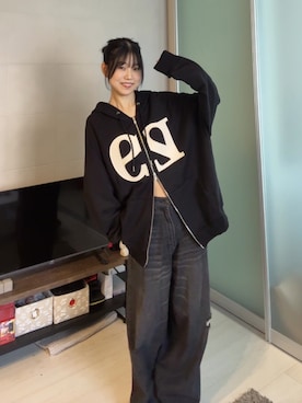 「アイテム（パーカー）」を使った、ながいゆなさん（レディース・160cm）の秋コーディネート