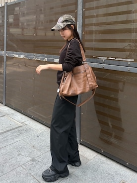 「アイテム（キャップ）」を使った、ながいゆなさん（レディース・160cm）の秋コーディネート