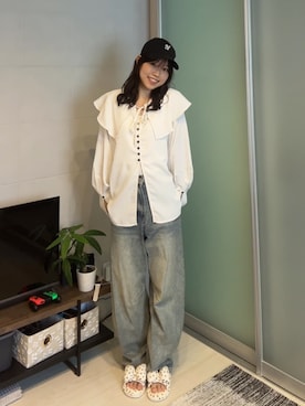 「raffime（ラフィミー）の【Raffime】ビッグカラーフリルブラウス（シャツ/ブラウス、ホワイト系）」を使った、ながいゆなさん（レディース・160cm）の夏コーディネート