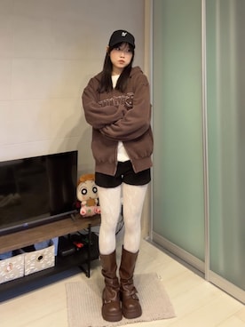 「VARZAR（バザール）のアイテム」を使った、ながいゆなさん（レディース・160cm）の冬コーディネート