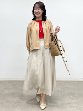 「アイテム（長傘、ベージュ系）」を使った、yukariさん（レディース・157cm）の春コーディネート