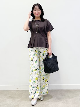 「Reflect（リフレクト）の【UVカット／接触冷感／吸水速乾】タックデザインフレアトップス（Tシャツ/カットソー、ブラウン系）」を使った、yukariさん（レディース・157cm）の夏コーディネート