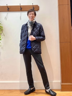 「アイテム（ダウンジャケット/コート、ブルー系）」を使った、Tatsuo.YMさん（メンズ・182cm）の秋コーディネート