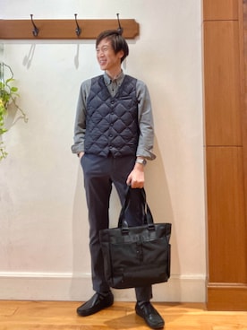 「アイテム（ダウンベスト、ブラック系）」を使った、Tatsuo.YMさん（メンズ・182cm）の冬コーディネート