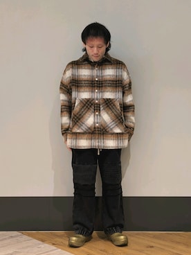 「DANKE SCHON（ダンケシェーン）のアイテム（スウェットパンツ）」を使った、ミヤザキさん（メンズ・169cm）の冬コーディネート