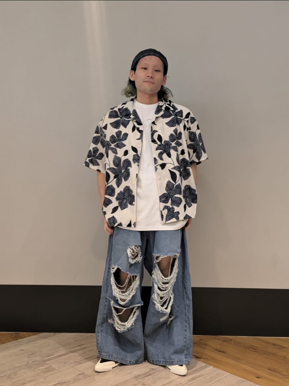 「夏コーデ、春コーデ、メンズファッション、休日コーデ、LHP、Danke schon、WHITELAND、THE H.W. DOG&CO.」｜「THE H.W. DOG & CO. のアイテム（帽子、ブルー系）」を使った、ミヤザキさん（メンズ・169cm）の夏コーディネートの1枚目の写真