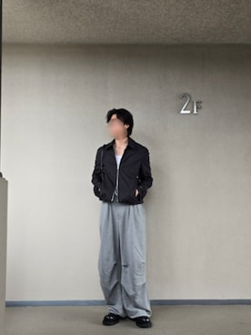 「NVRFRGT（ネヴァーフォーゲット）のアイテム」を使った、mriveさん（メンズ・175cm）の春コーディネート