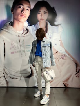 「armaniexchange」｜「アイテム（デニムジャケット）」を使った、K.MOEさん（レディース・155cm）の冬コーディネート