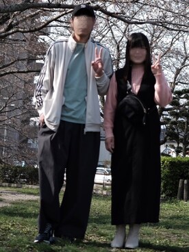 「ROPE' PICNIC（ロペピクニック）のアイテム（ジャンパースカート、ブラック系）」を使った、asuka☺︎さん（レディース・155cm）の春コーディネート