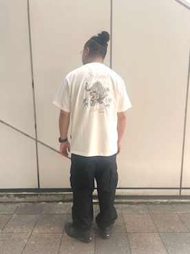 「AVIREX（アヴィレックス）のアイテム（トップス）」を使った、Taichiさん（メンズ・180cm）の夏コーディネート