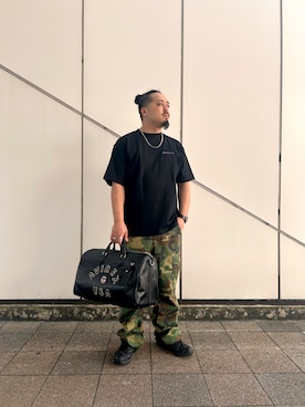 「AVIREX（アヴィレックス）のアイテム（パンツ）」を使った、Taichiさん（メンズ・180cm）の夏コーディネート