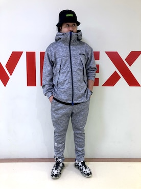 「アイテム（パーカー）」を使った、Taichiさん（メンズ・180cm・20代）の秋コーディネート
