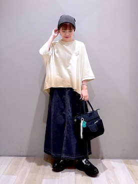 「LEPSIM（レプシィム）のレースペチデニムスカート　1023268（デニムスカート、ブラック系）」を使った、ayaka_lepsimさん（レディース・158cm）の夏コーディネート