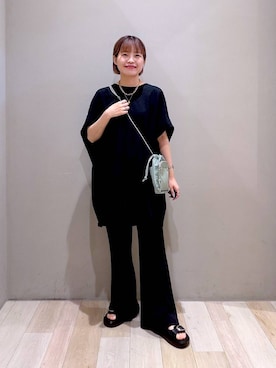 「LEPSIM（レプシィム）のベルトバックルクッションサンダル　638815（サンダル、ブラック系）」を使った、ayaka_lepsimさん（レディース・158cm）の春コーディネート