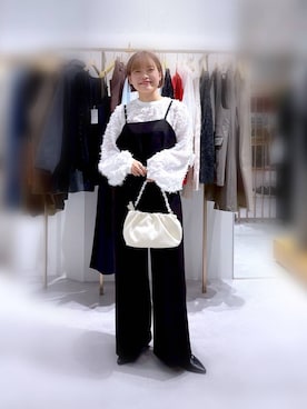 「アイテム（サロペット/オーバーオール）」を使った、ayaka_lepsimさん（レディース・158cm・20代）の冬コーディネート